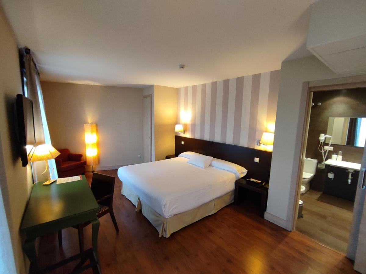 Hotel Puerta Del Arco Tudela de Duero Luaran gambar
