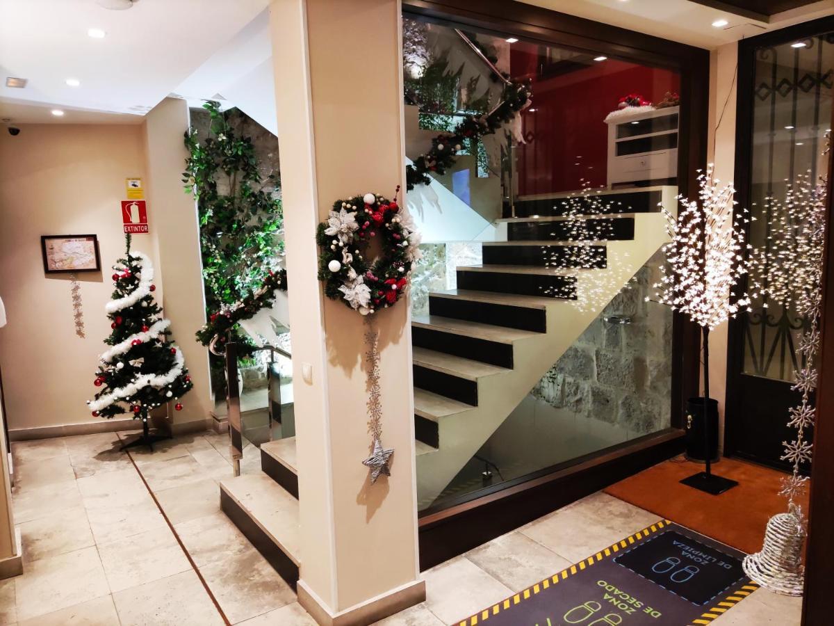 Hotel Puerta Del Arco Tudela de Duero Luaran gambar