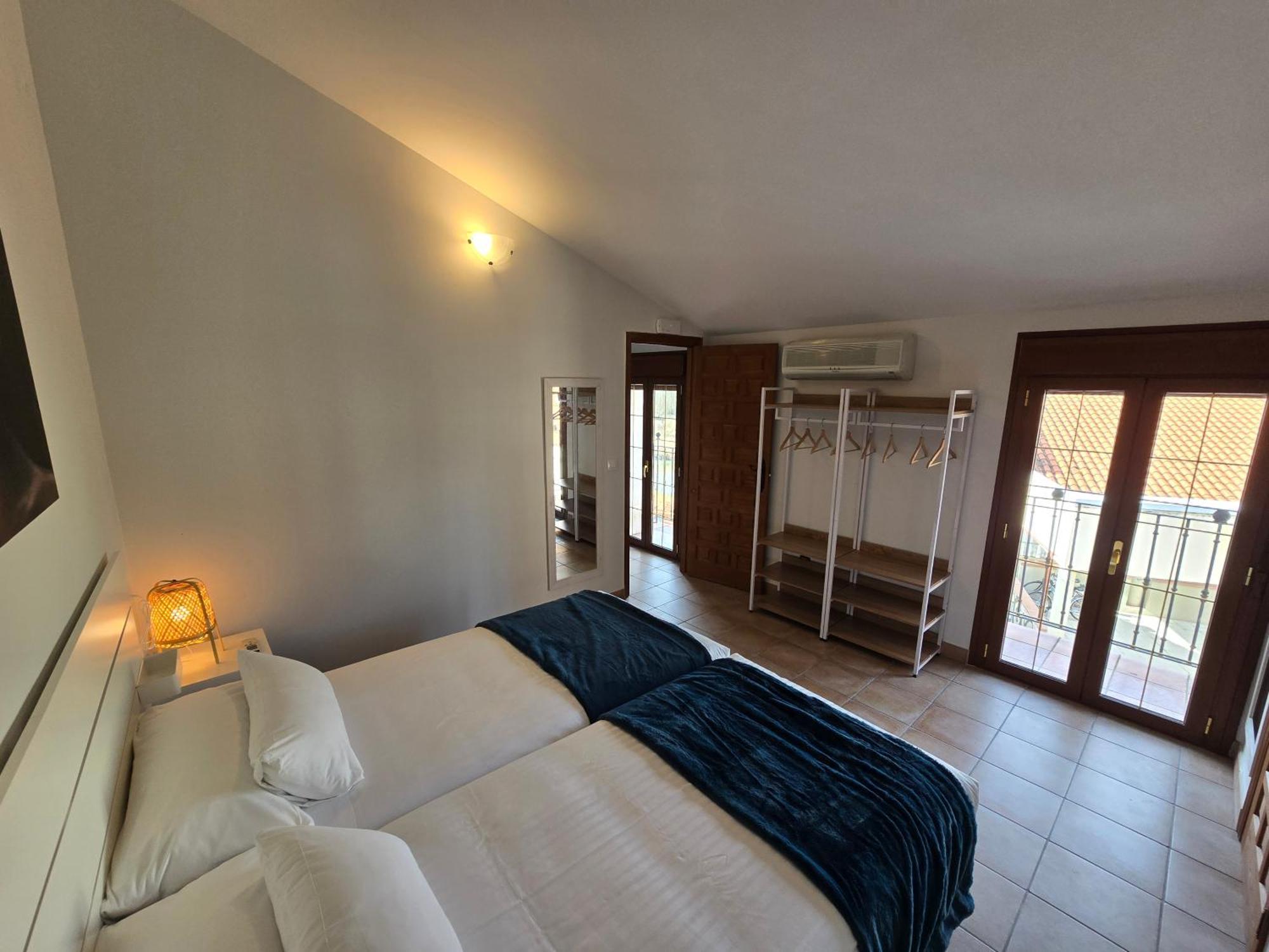 Hotel Puerta Del Arco Tudela de Duero Luaran gambar
