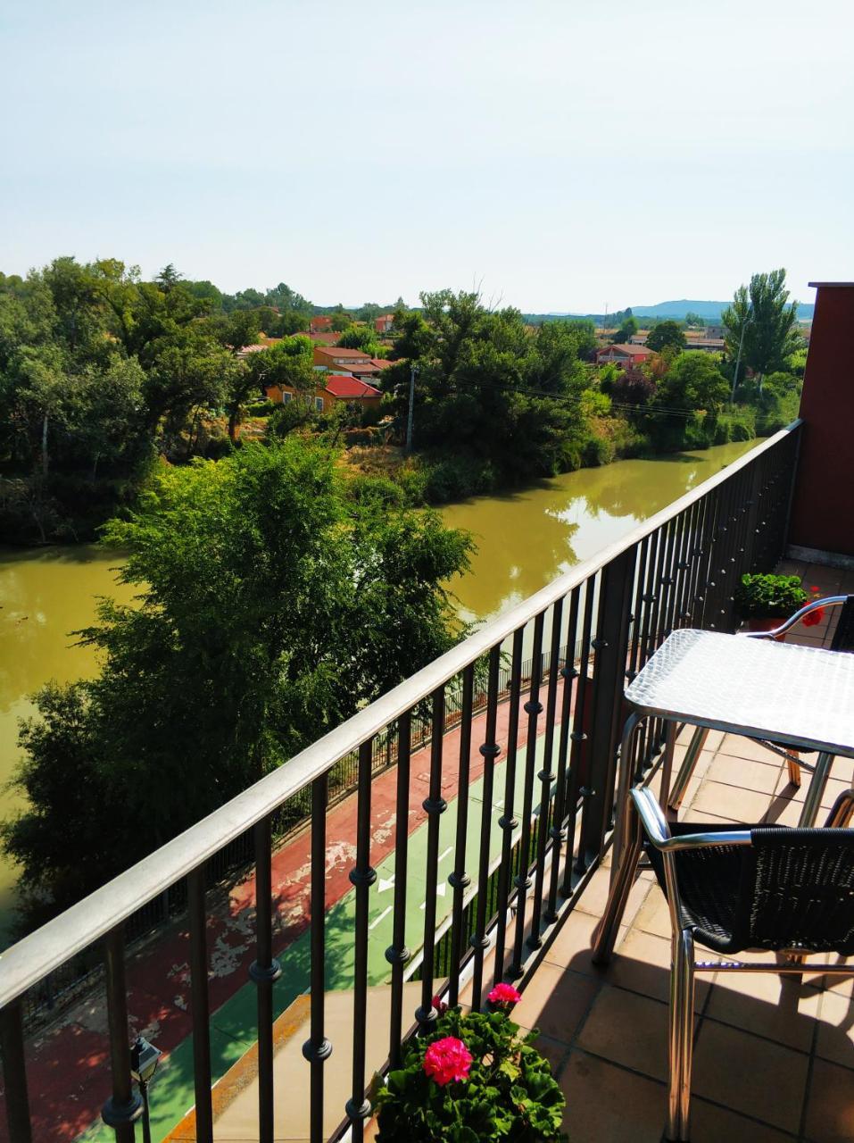 Hotel Puerta Del Arco Tudela de Duero Luaran gambar