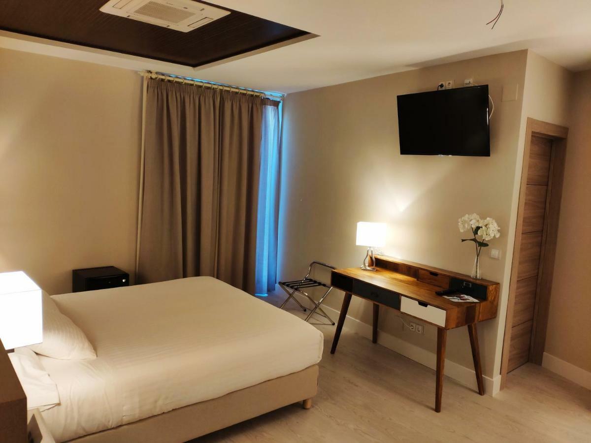 Hotel Puerta Del Arco Tudela de Duero Luaran gambar