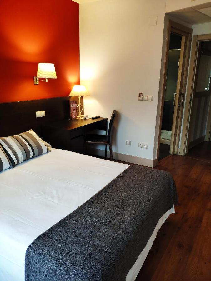 Hotel Puerta Del Arco Tudela de Duero Luaran gambar